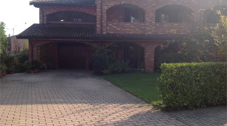 Villa Bifamiliare in vendita a Cura Carpignano